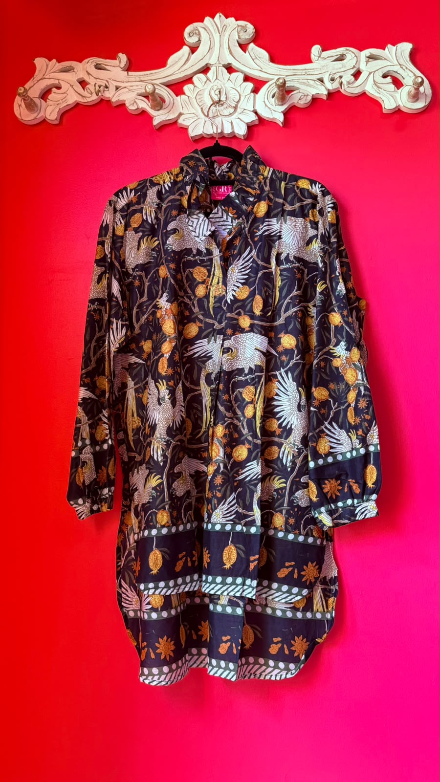 Black with Golden Pomegranate and Cockatoo