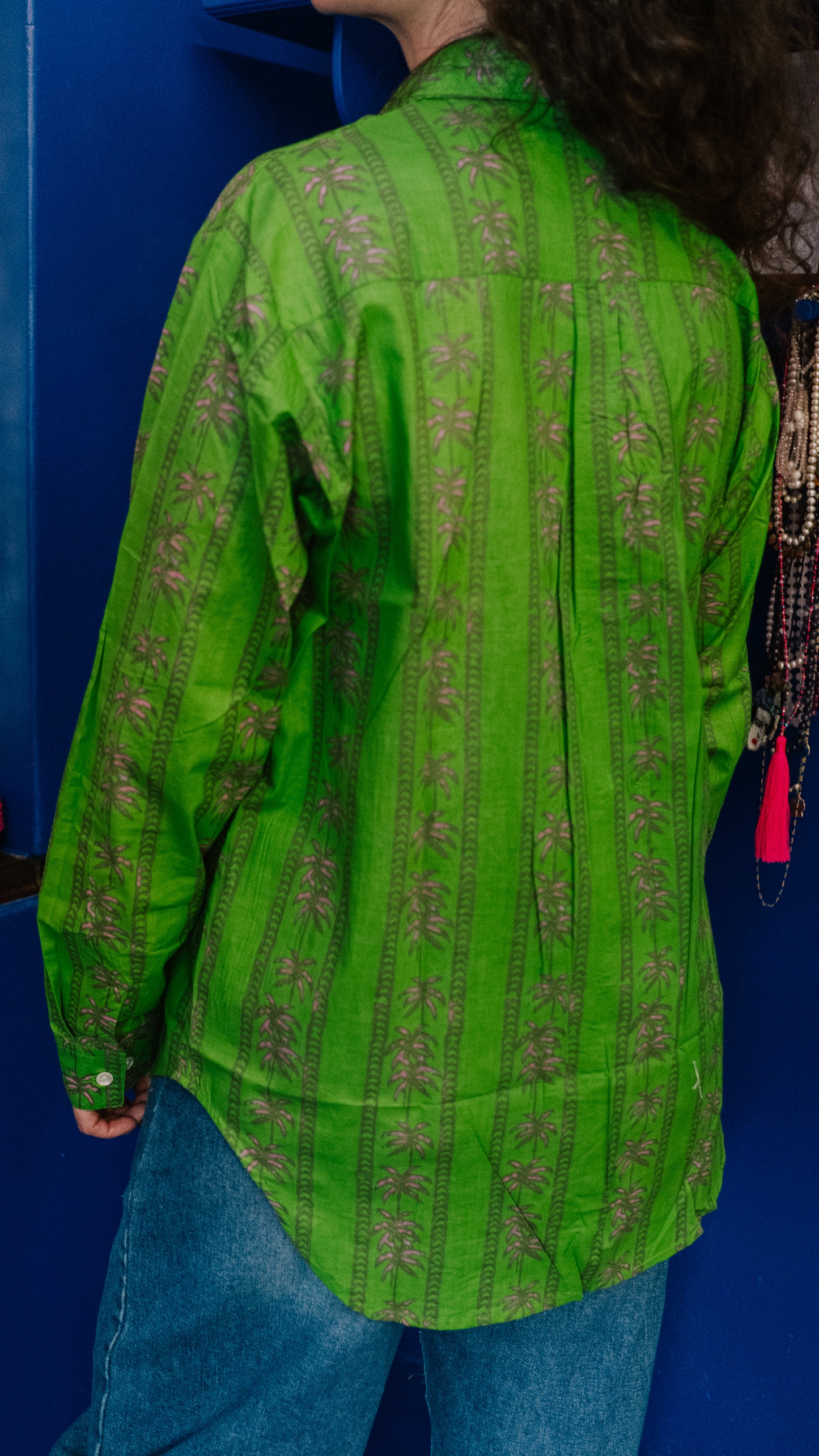 Beverley Blouse 2.0 - Vibrant green and soft pink palm