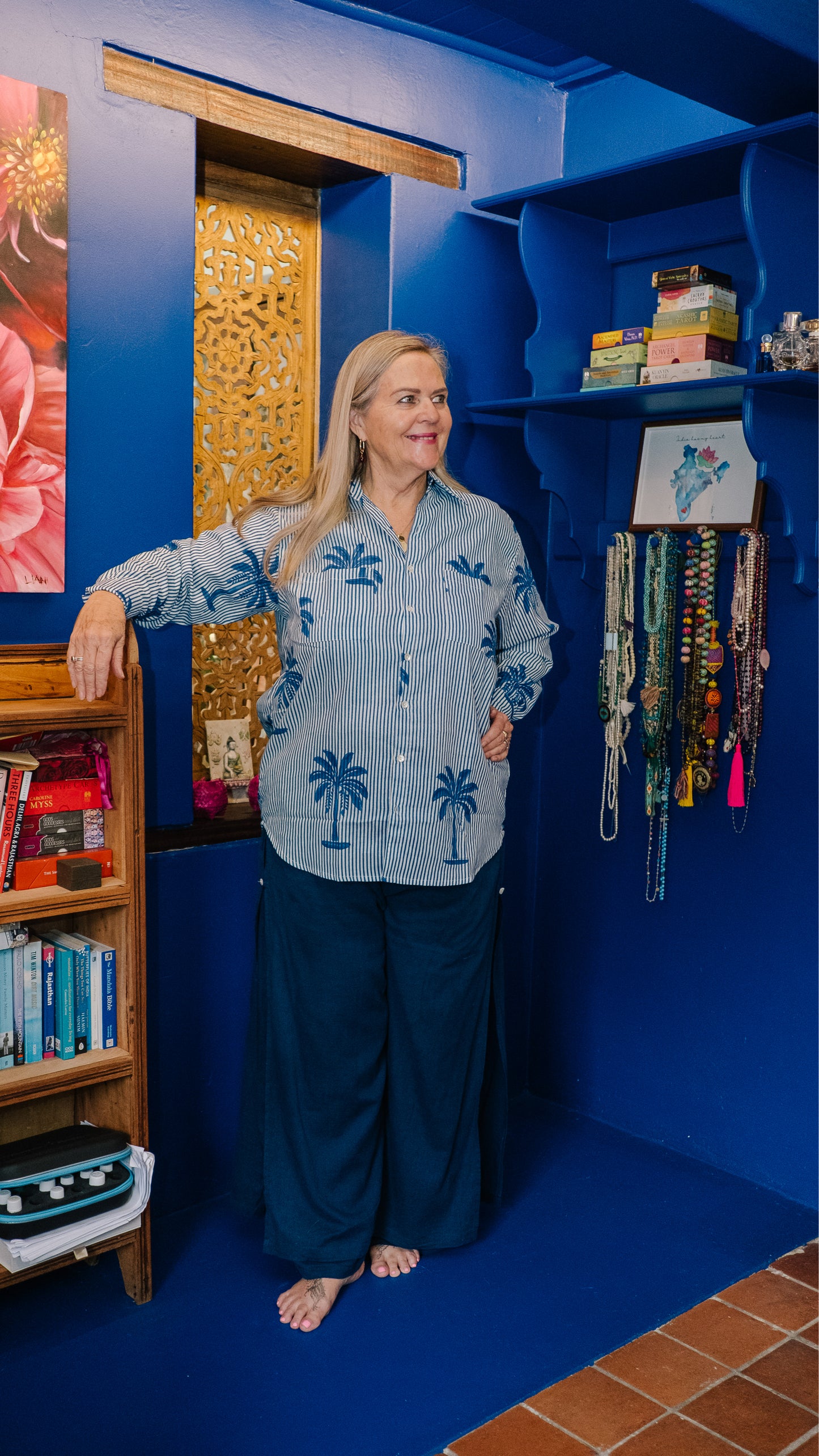 Beverley Blouse 2.0 - Royal blue pinstripe palm