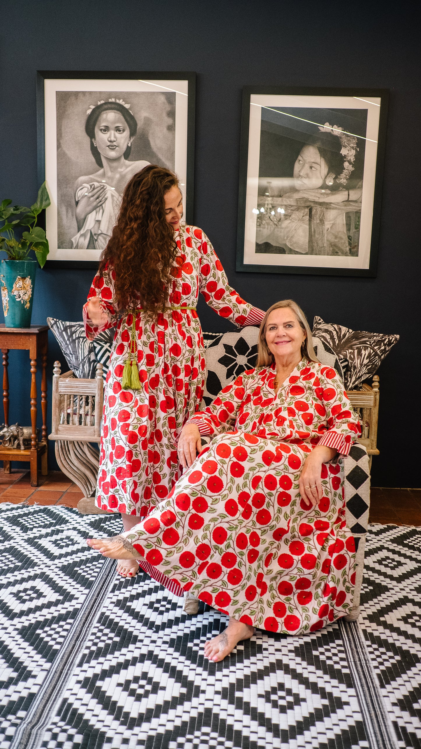 Long Rori Rose 2.0 - Red on white Kitti print