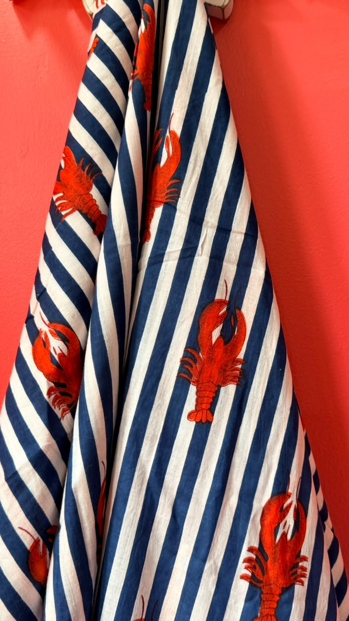Homeware - Lobster Tablecloth with frilled Edges