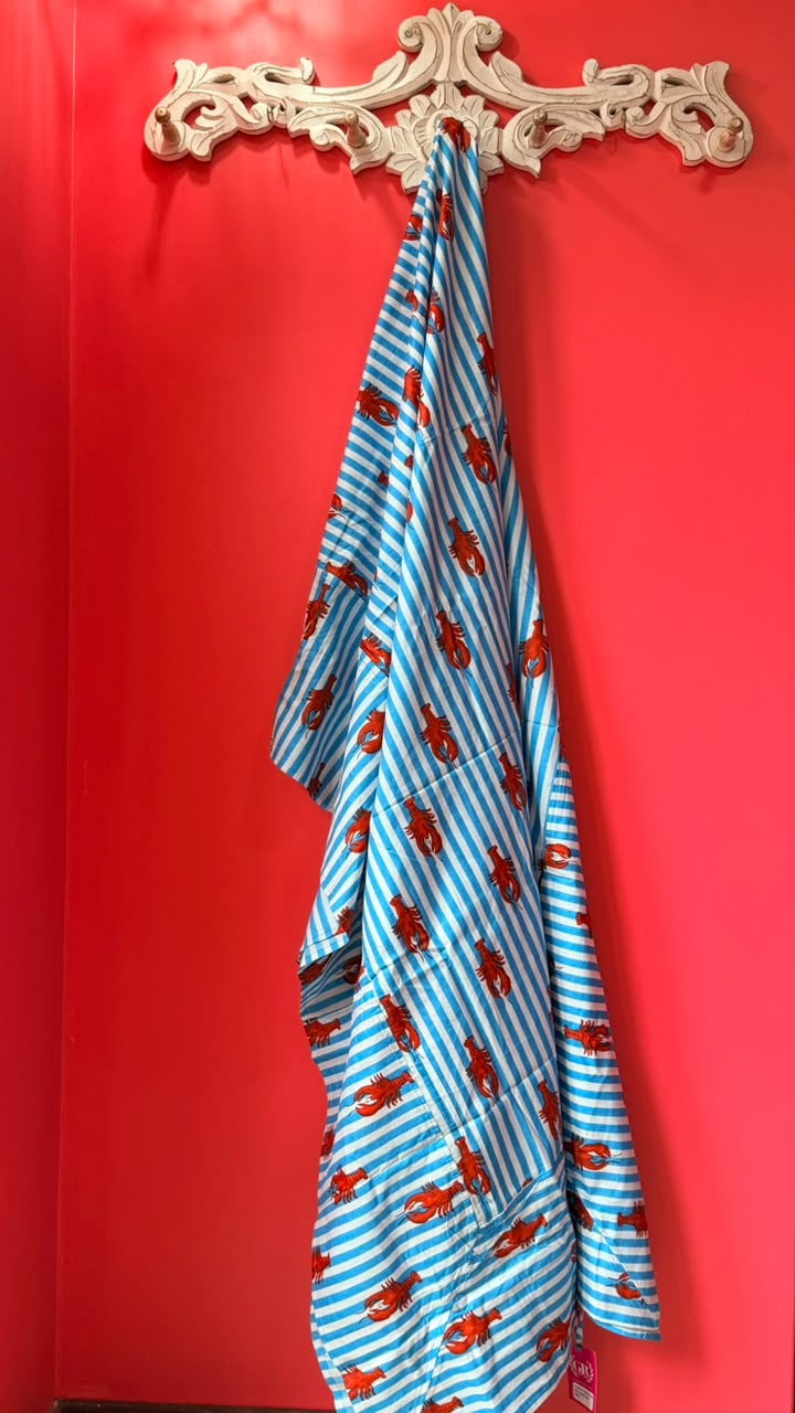 Homeware - Lobster Tablecloth with frilled Edges
